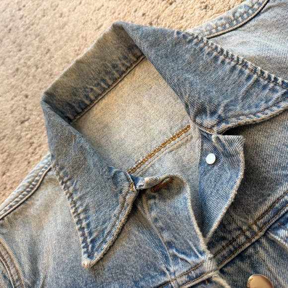 AMIRI S EUC Blue Jean Jacket Timeless Trucker Style - Picture 14 of 16